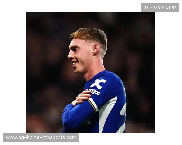 帕尔默生吃防守后冷静推射，蓝桥瞬间点燃——一场关于专注与爆发的青春故事